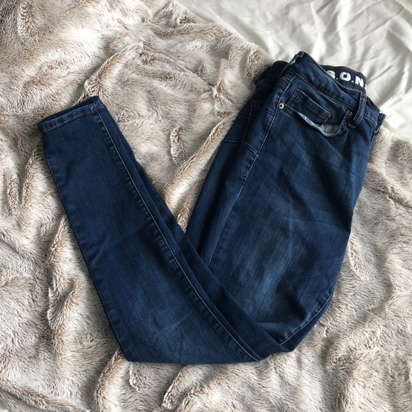 Denim - Curvy HighRise Skinny Jeans